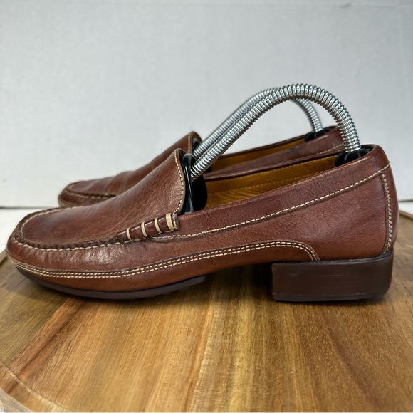Cole Haan Country Womens Sz 6AA Shoe Brown Leather Slip On Casual Penny Loafers - Picture 1 of 10